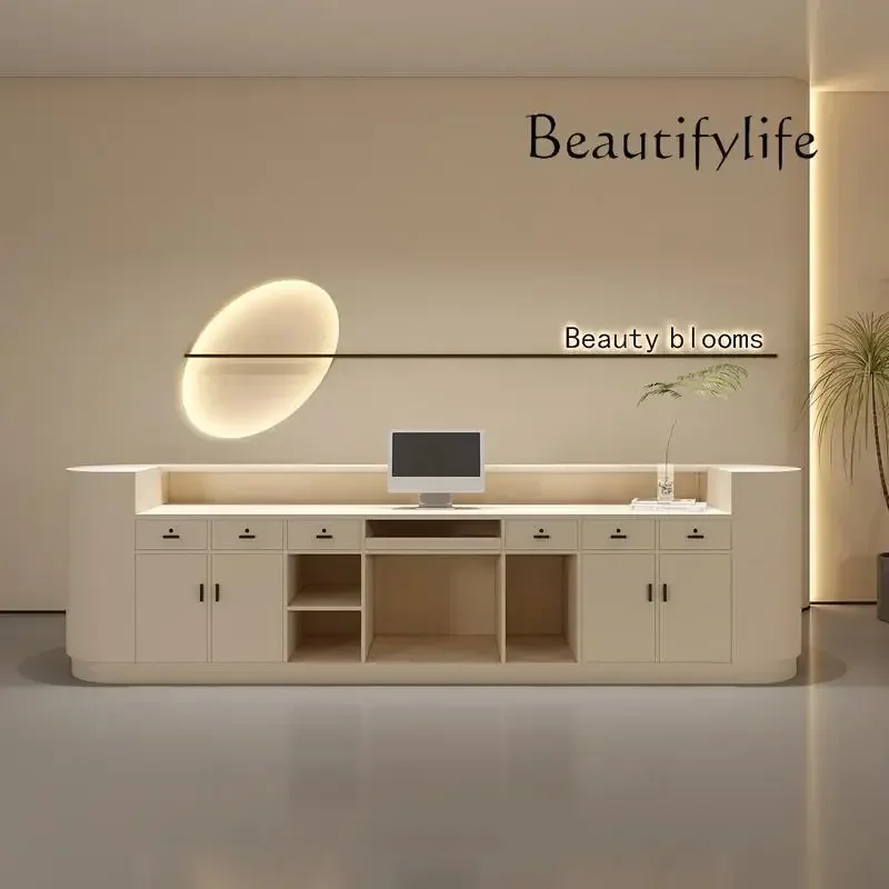 Luxury Skincare News - Nouveau S couleur chaude Style beauté